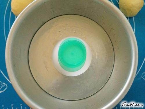 【酸奶太阳花环面包】