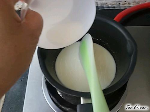 【芒果牛奶布丁】