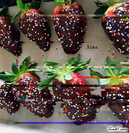 【脆皮巧克力草莓】