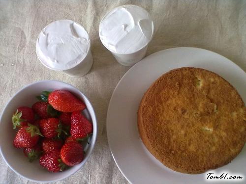 【DIY草莓奶油蛋糕】