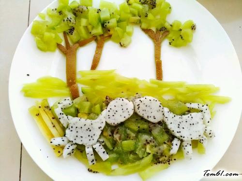 【趣味童话水果拼盘。】