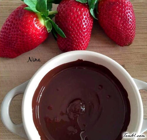 【脆皮巧克力草莓】