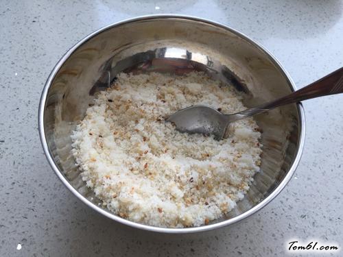 【芝麻白糖小圆饼】