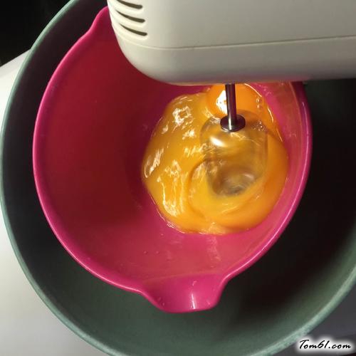 【草莓方层蛋糕】