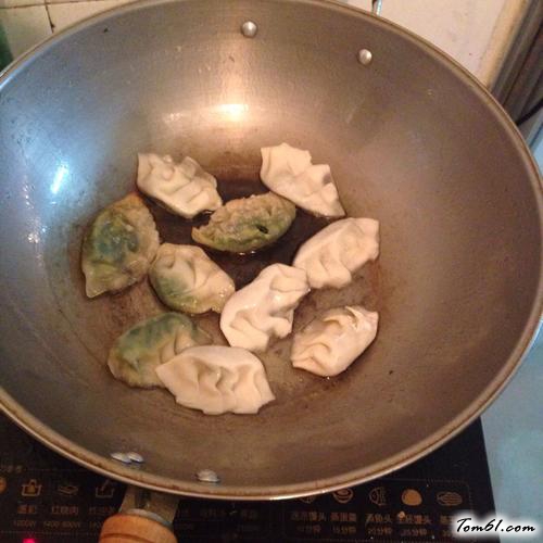 【生煎韭菜饺子】