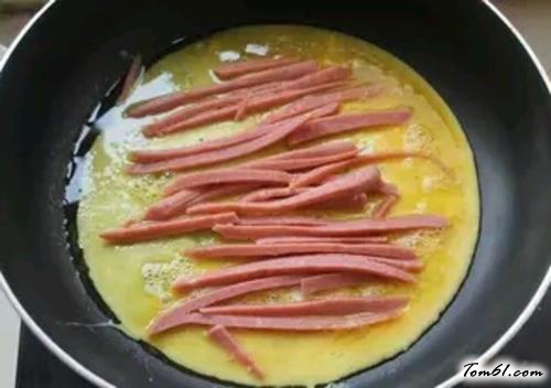 【火腿奶酪鸡蛋卷】