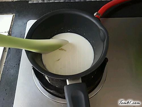 【芒果牛奶布丁】