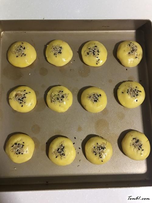 【肉松小酥饼】