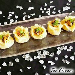 开口烧麦～胡萝卜木耳鲜肉馅的做法