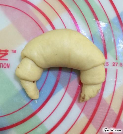 【全麦牛角豆沙餐包】