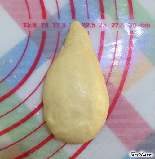 【全麦牛角豆沙餐包】