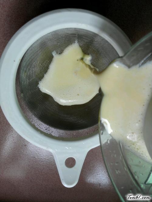 【奶香玉米汁蒸蛋】