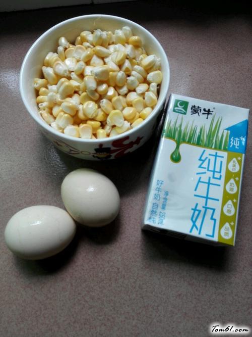 【奶香玉米汁蒸蛋】