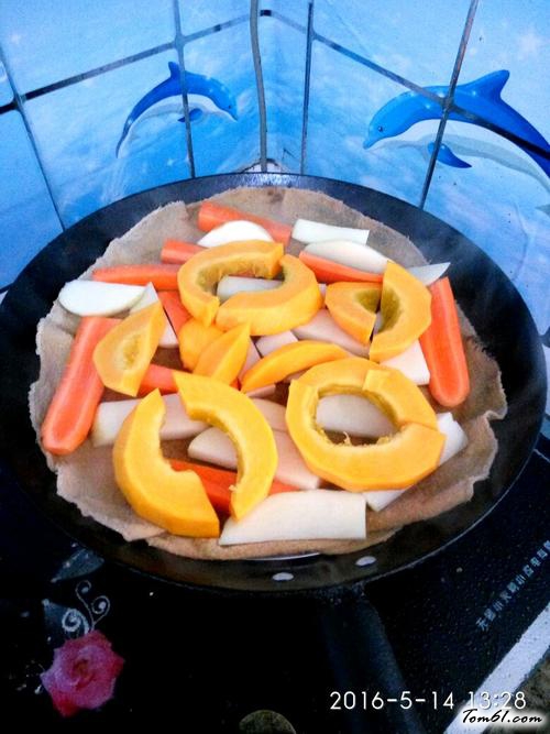 【鸡蛋牛奶蔬菜饼】