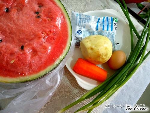 【鸡蛋牛奶蔬菜饼】