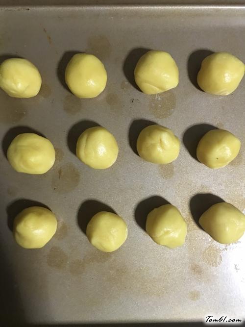 【肉松小酥饼】