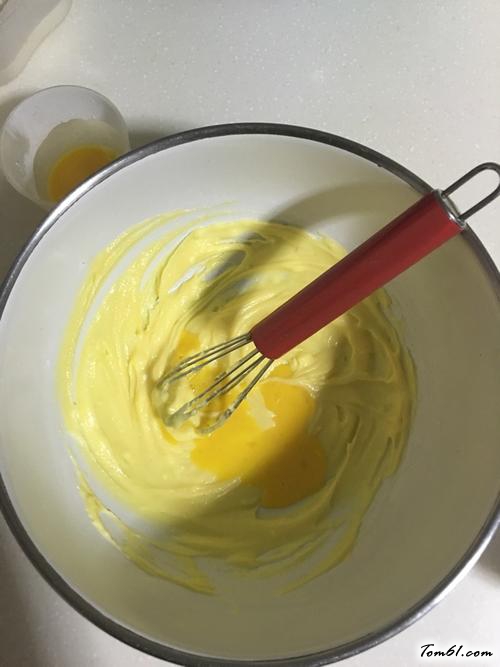 【肉松小酥饼】