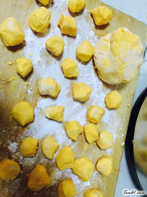 【自制芋圆红豆薏米汤】