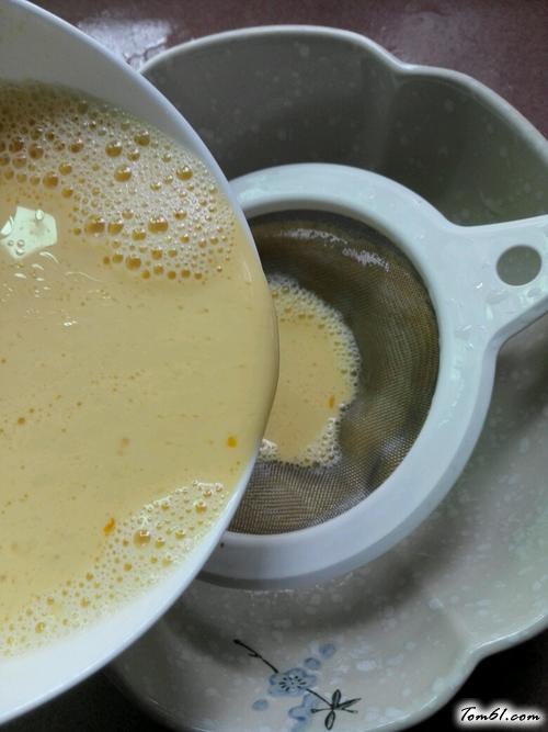 【奶香玉米汁蒸蛋】