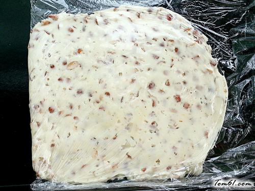 【桃仁牛轧糖】