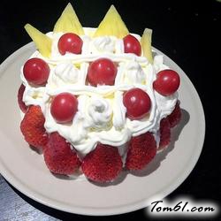 王冠水果蛋糕的做法