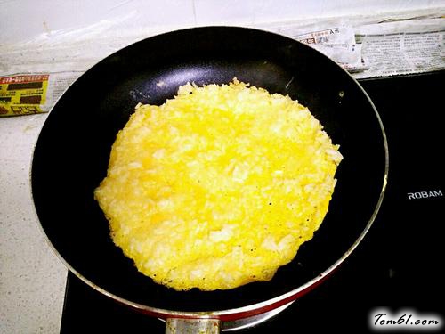 【鸡蛋米饭饼】