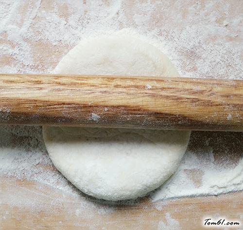 【红糖馅发面饼】