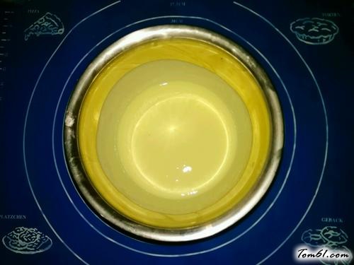 【草莓酸奶慕斯】