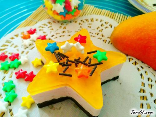 【草莓酸奶慕斯】