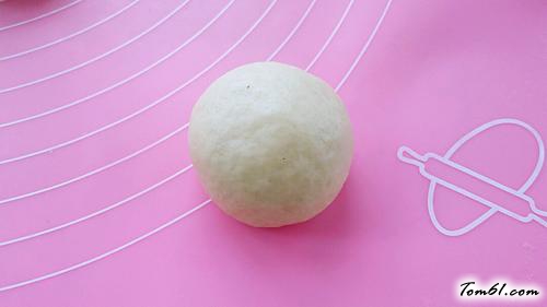 【椰蓉豆沙面包】