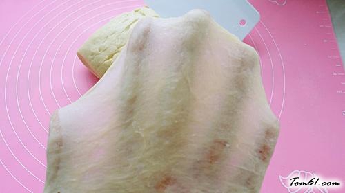 【椰蓉豆沙面包】