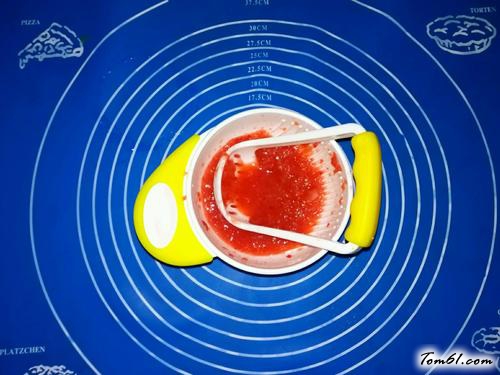 【草莓酸奶慕斯】