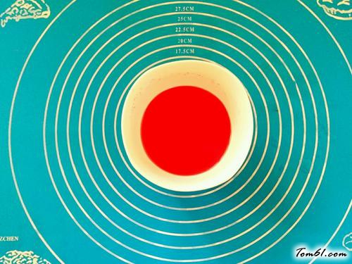 【草莓酸奶慕斯】