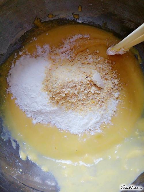 【烫面玉米发糕】