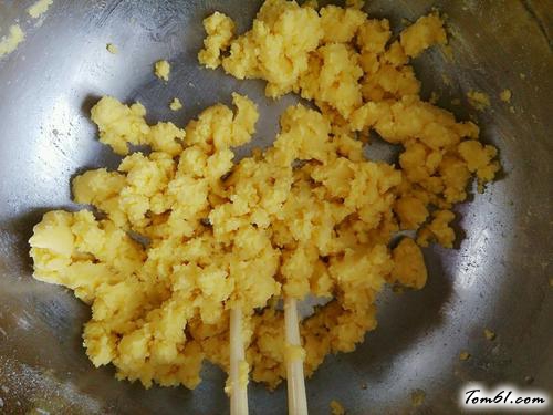 【烫面玉米发糕】