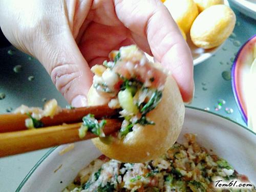 【油面筋塞肉】