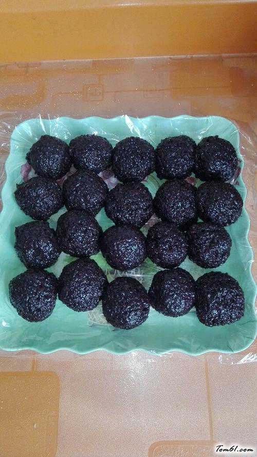 【黑米馅月饼】