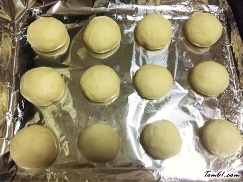 【香甜软面包】