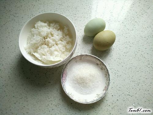 【鸡蛋米饭饼】