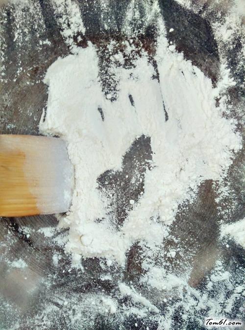 【芝麻红糖酥饼】