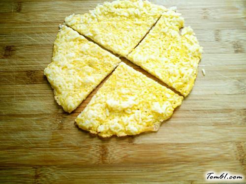 【鸡蛋米饭饼】