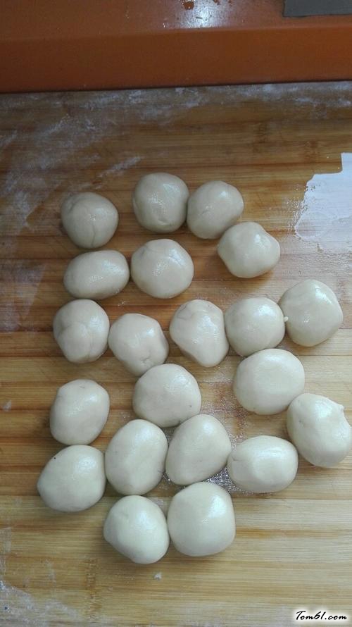 【黑米馅月饼】