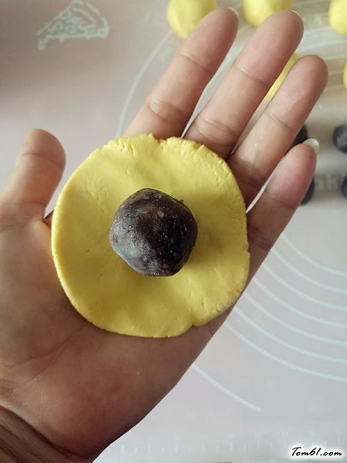 【芝香豆沙南瓜饼〈电饼铛版〉】