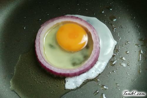 【洋葱圈煎蛋】