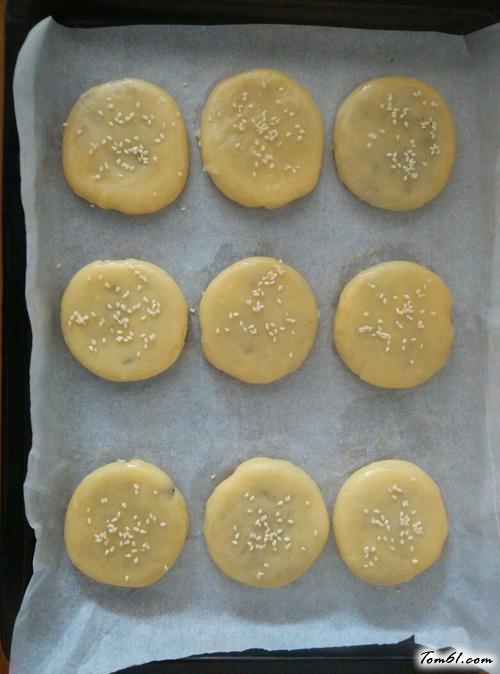 【芝麻红糖酥饼】