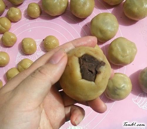 【红豆沙馅广式月饼】