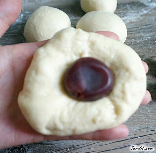 【叶形香芋包】