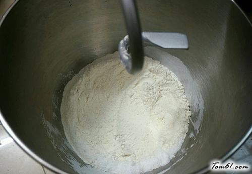 【叶形香芋包】