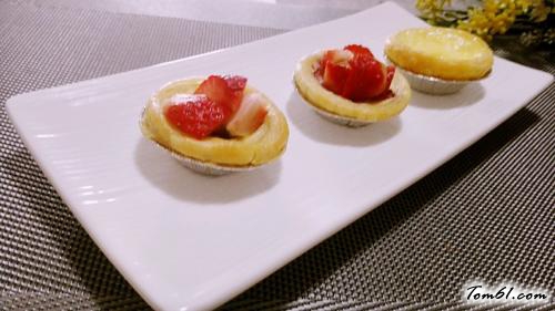 【【餐桌上的旅行】草莓蜜豆蛋挞】