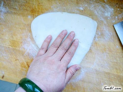 【层层香羊肉饼】